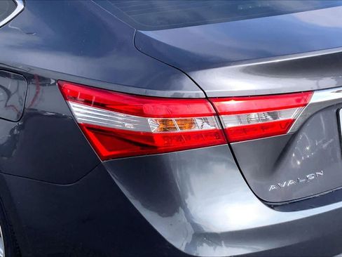 Used 2013 Toyota Avalon XLE FWD image 29