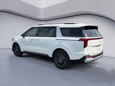 New 2026 Kia Carnival EX image 3