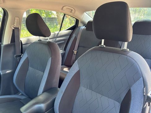 Used 2025 Nissan Versa SV FWD image 30