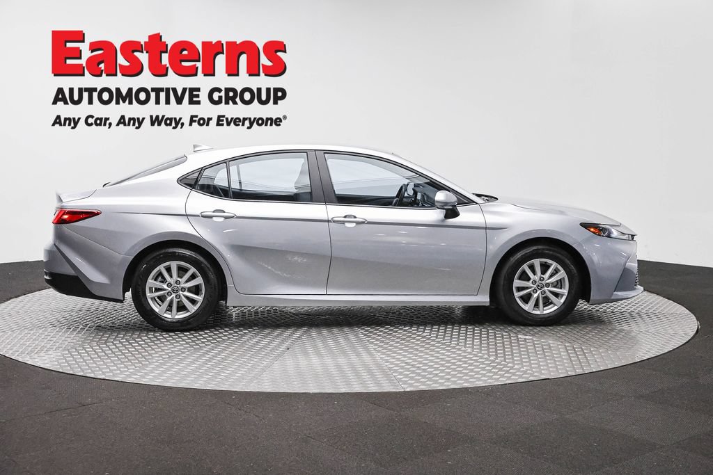 Used 2025 Toyota Camry LE w/ Convenience Package FWD image 5