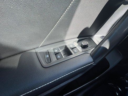 Certified 2022 Volkswagen Tiguan SE AWD/4WD image 12