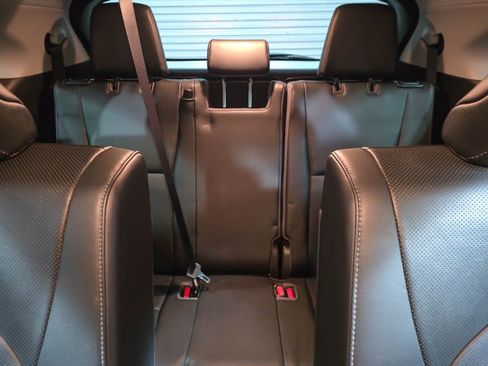 Used 2020 Toyota Highlander Limited image 17