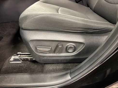 Used 2024 Toyota RAV4 XLE image 38