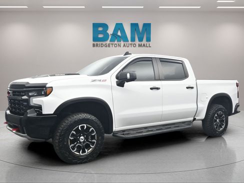 Used 2024 Chevrolet Silverado 1500 ZR2 w/ Technology Package AWD/4WD image 3