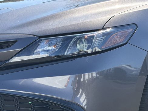 Used 2022 Toyota Camry SE image 29