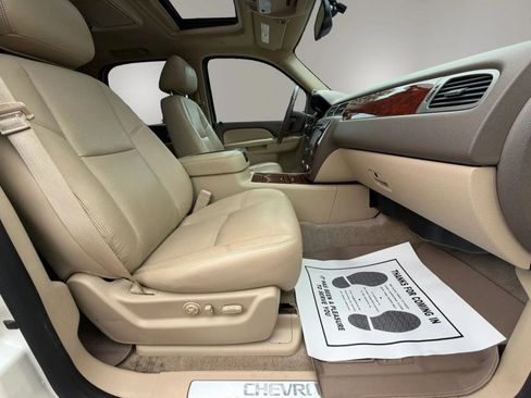 Used 2013 Chevrolet Tahoe LTZ AWD/4WD image 38