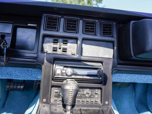 Used 1988 Chevrolet Corvette Convertible RWD image 32