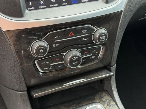 Used 2023 Chrysler 300 Touring L w/ Comfort Group image 21