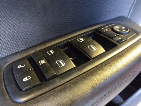Used 2016 Chrysler 200 LX image 27