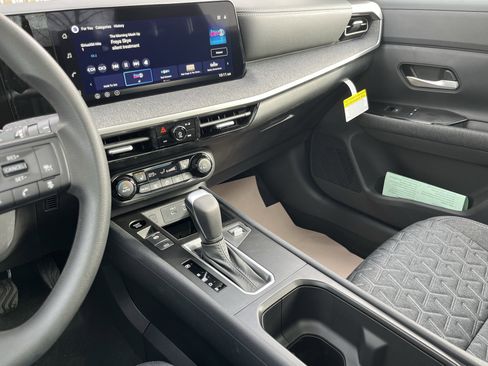 New 2026 Nissan Kicks SV w/ SV Premium Package image 25