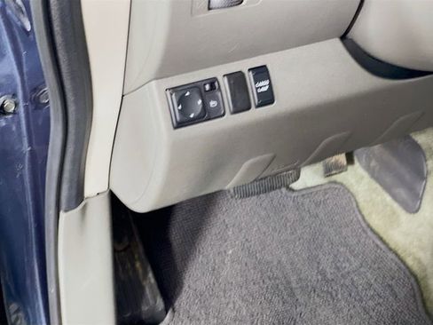 Used 2016 Nissan Frontier SV image 11