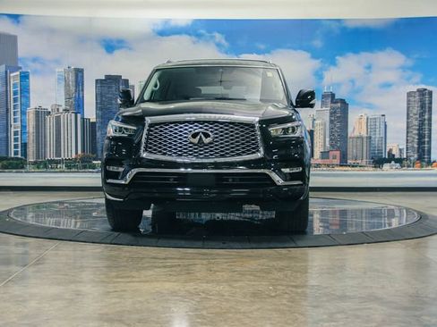Used 2023 INFINITI QX80 Luxe w/ Cargo Package AWD/4WD image 3