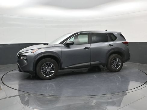 Used 2024 Nissan Rogue S AWD/4WD image 4