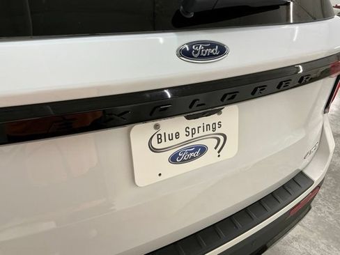New 2026 Ford Explorer ST-Line w/ ST-Line Street Pack AWD/4WD image 6