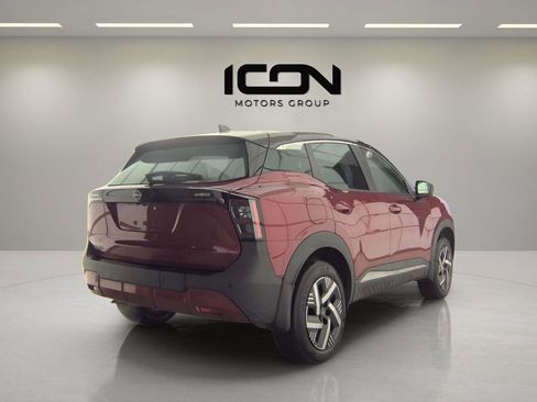 Used 2025 Nissan Kicks SV w/ Charging Package FWD image 3