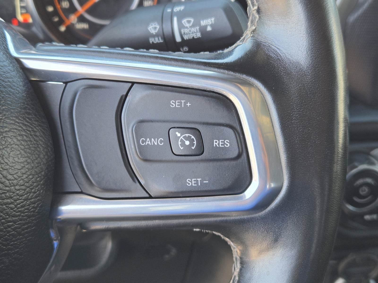 Used 2022 Jeep Gladiator Overland w/ Cold Weather Group AWD/4WD image 20