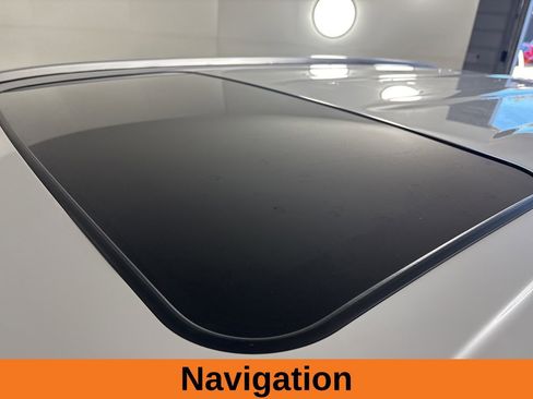 Used 2025 Toyota Highlander XLE image 11