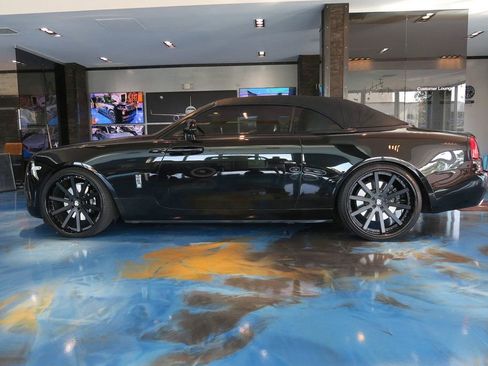 Used 2016 Rolls-Royce Dawn image 11