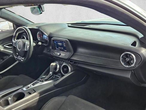 Used 2020 Chevrolet Camaro LT image 22