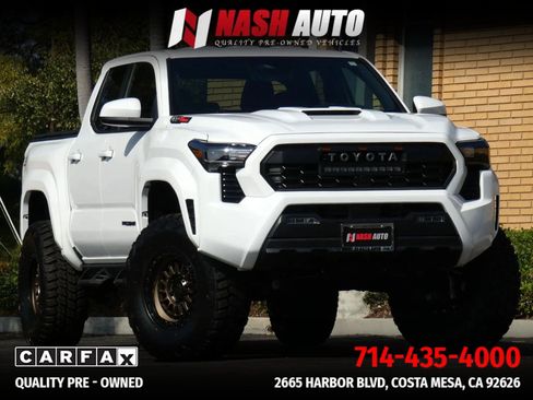 Used 2025 Toyota Tacoma TRD Sport AWD/4WD image 19