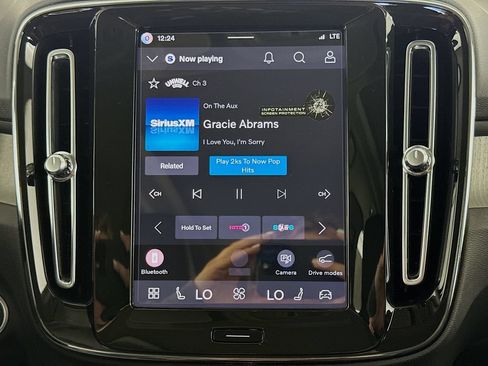 New 2026 Volvo XC40 B5 Core AWD/4WD image 14