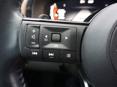 Used 2023 Nissan Pathfinder Platinum image 8