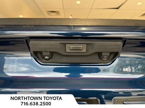 Used 2023 Chevrolet Silverado 1500 Custom Trail Boss w/ LPO, Dark Essentials Package image 21