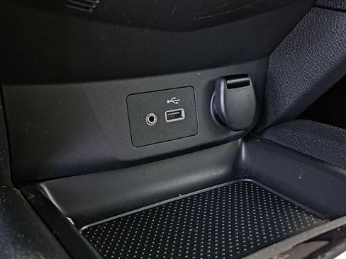 Used 2020 Nissan Rogue Sport SV w/ All-Weather Package image 18