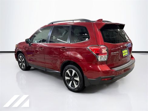 Used 2018 Subaru Forester 2.5i Limited image 7