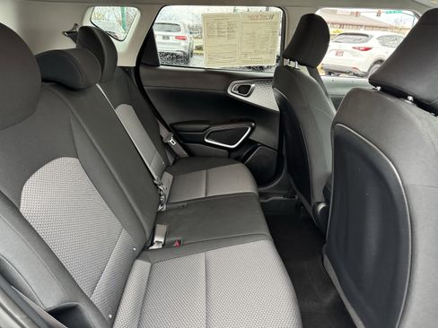 Used 2020 Kia Soul LX image 32