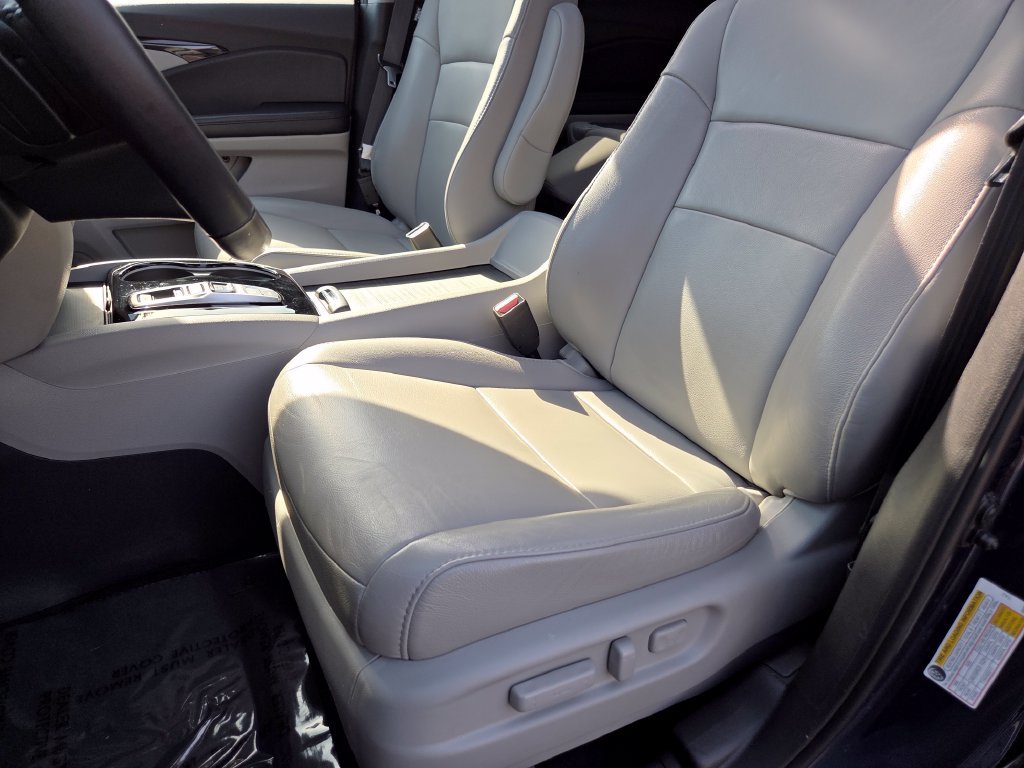 Used 2020 Honda Pilot Touring image 33
