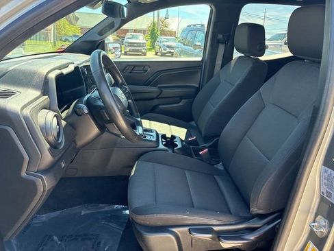 Used 2023 Chevrolet Colorado W/T RWD image 14