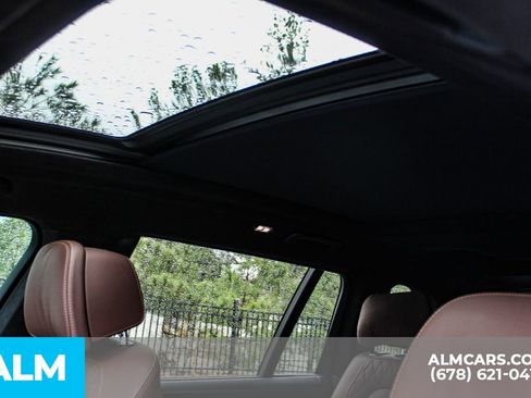 Used 2023 BMW X7 M60i w/ Premium Package image 24