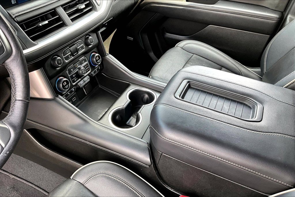 Used 2022 Chevrolet Suburban Premier AWD/4WD image 15