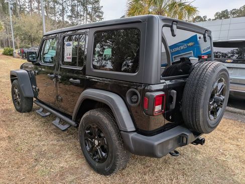 Used 2019 Jeep Wrangler Unlimited Sport S image 6