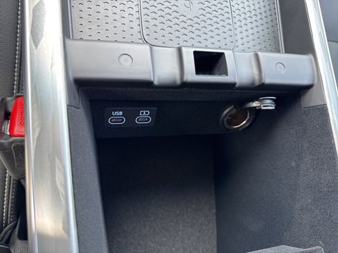 New 2026 Genesis Electrified GV70 image 31