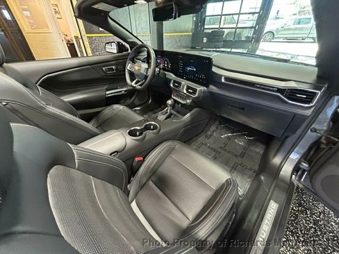 Used 2025 Ford Mustang GT Premium RWD image 26