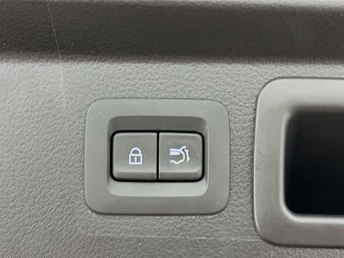 Used 2025 MAZDA CX-50 AWD 2.5 S w/ Premium Package image 32