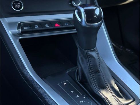 Used 2023 Audi Q3 2.0T Premium image 16