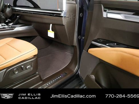 New 2026 Cadillac Escalade Luxury w/ Touring Package AWD/4WD image 25