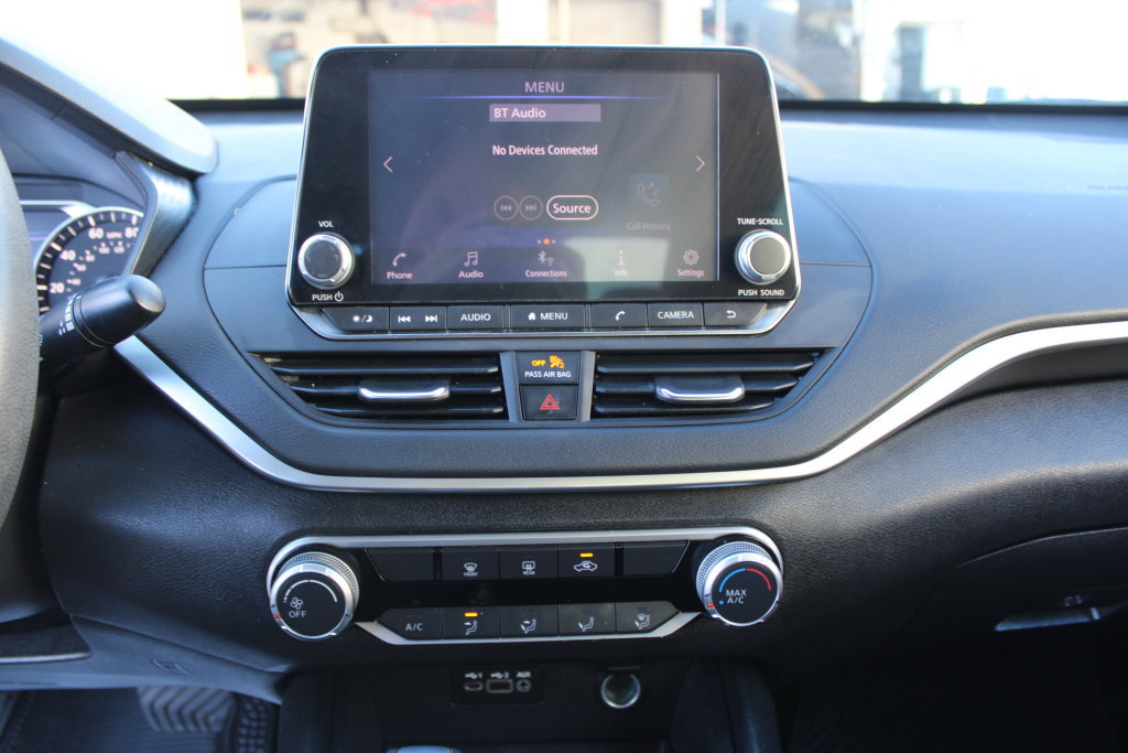 Used 2020 Nissan Altima 2.5 S FWD image 22