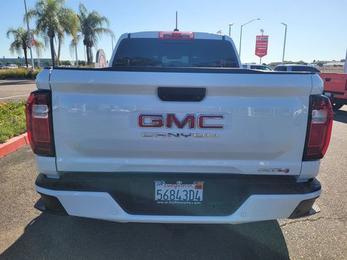 Used 2024 GMC Canyon AT4 w/ Canyon Safety Plus Package AWD/4WD image 5