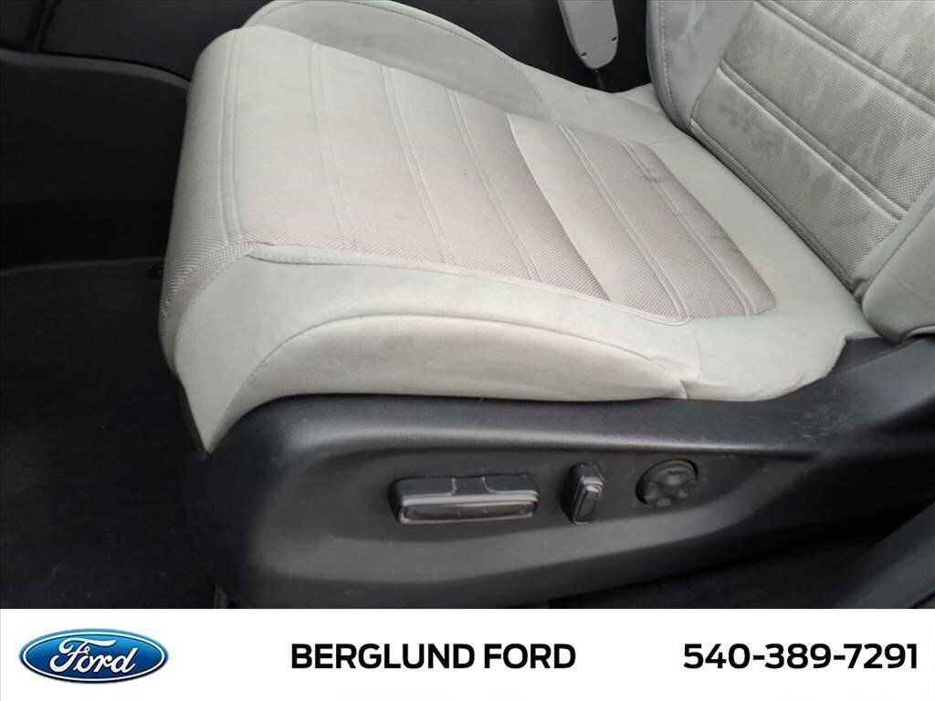 Used 2019 Honda CR-V EX image 18