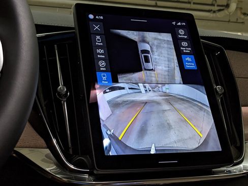 New 2026 Volvo XC90 T8 Plus image 17