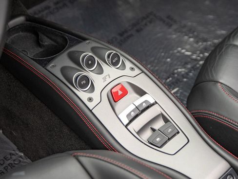 Used 2014 Ferrari 458 Spider RWD image 28