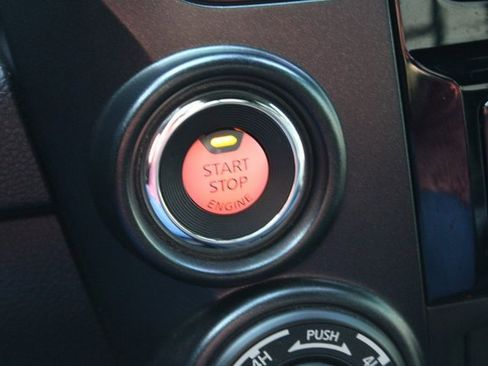 Used 2021 Nissan Titan PRO-4X w/ Pro-4x Convenience Package image 26