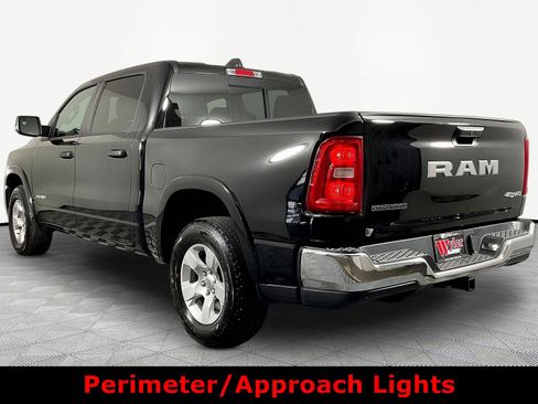 Used 2025 RAM 1500 Big Horn AWD/4WD image 4