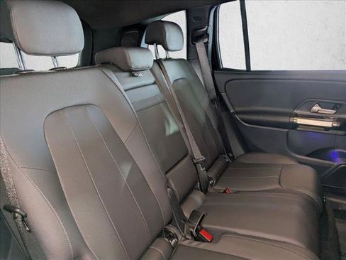 Used 2025 Mercedes-Benz GLB 250 image 21