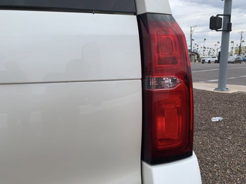 Used 2015 Chevrolet Suburban LTZ image 43