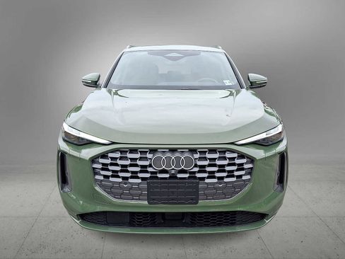 Certified 2025 Audi Q5 Prestige AWD/4WD image 3